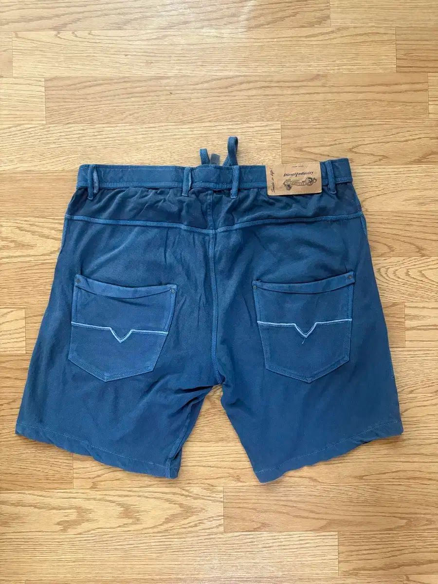 DIESEL ディーゼル