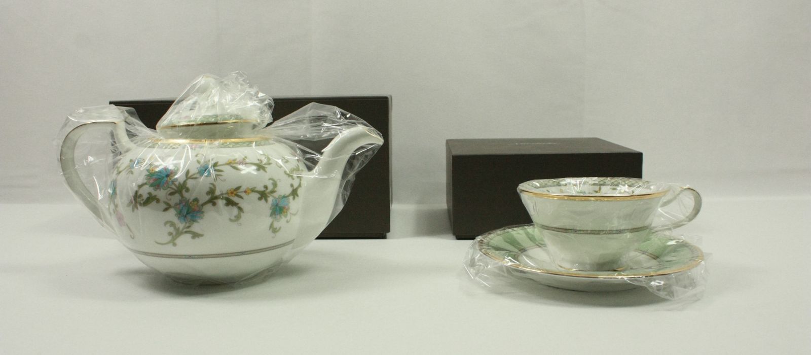 A1749 ノリタケ Noritake ﾖｼﾉ ポット カップ＆ソーサー 2点セット