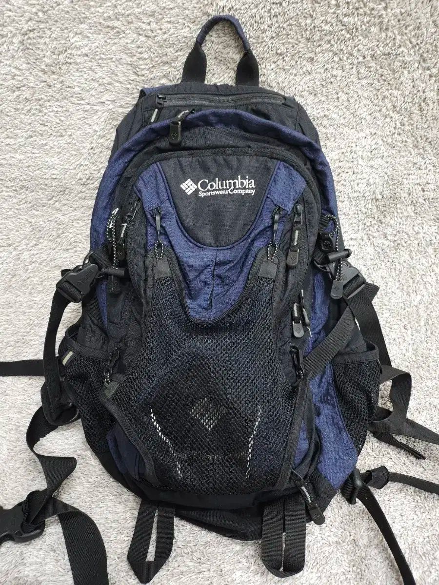コロンビア Columbia Redwood 32 リットル バックパック 登山リュック