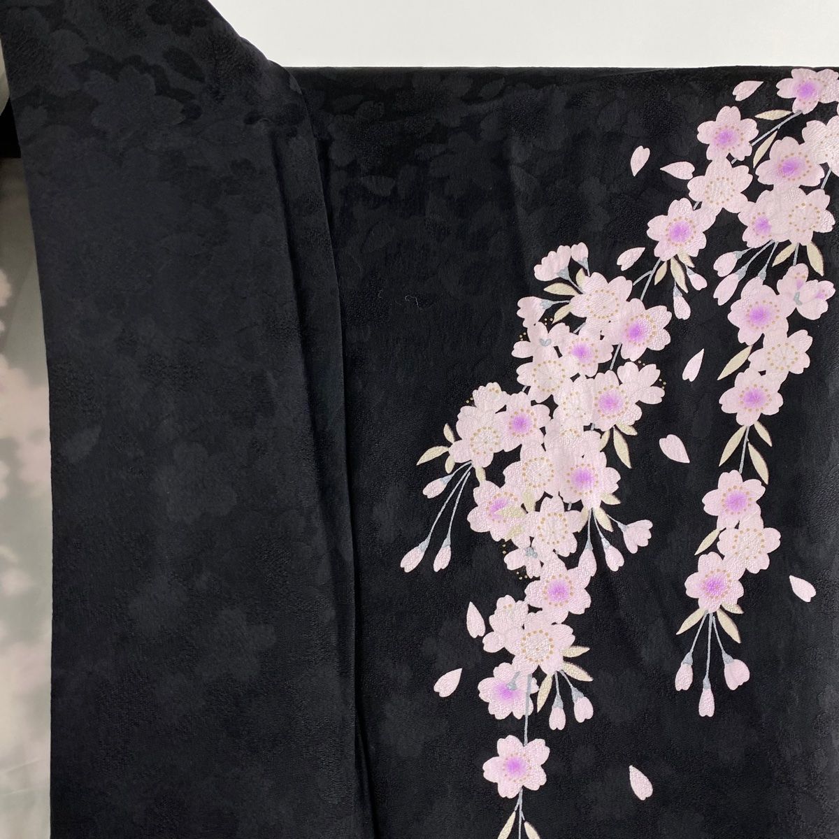 振袖 身丈167.5cm 裄丈67.5cm L 袷 雪輪 橘花 金糸 金彩 茜色 振袖 身丈167.5cm 裄丈67.5cm L 袷 雪輪 橘花 金糸 金彩 茜色