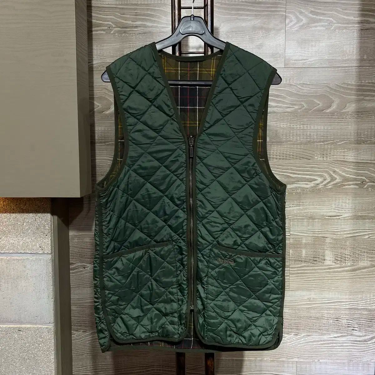 Barbour BARBOUR バブアー キルティング ダウンジャケット ベスト M np55 リバーシブル ブルゾン
