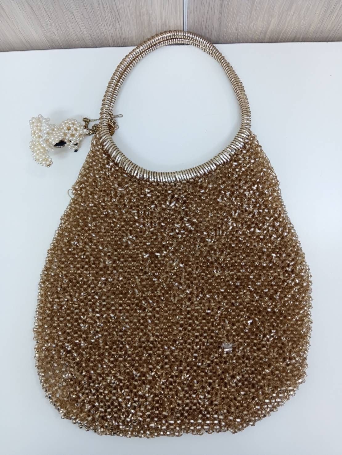 美品　ANTEPRIMA ハンドバッグ ワイヤーバッグ　手提げ　肩掛け　ゴールド 中古品】 ANTEPRIMAアンテプリマ チャーム付き ハンドバッグ