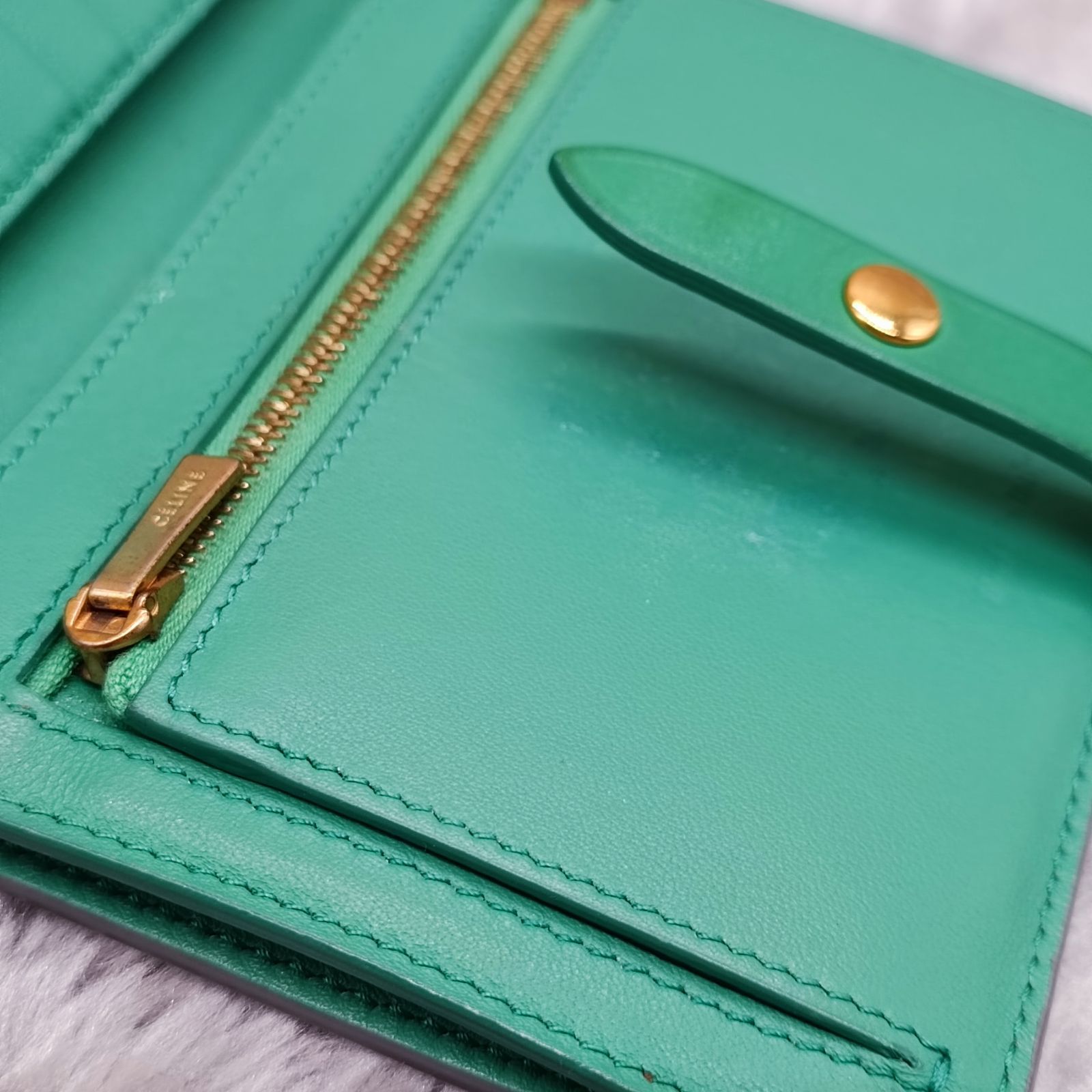 CELINE 》 セリーヌ ミディアム ストラップウォレット 折財布 