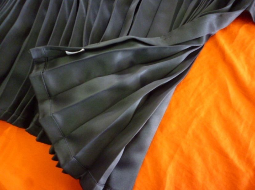 ブラック仮眠カーテン 2400×850mm アコーディオン式 アコーディオン式