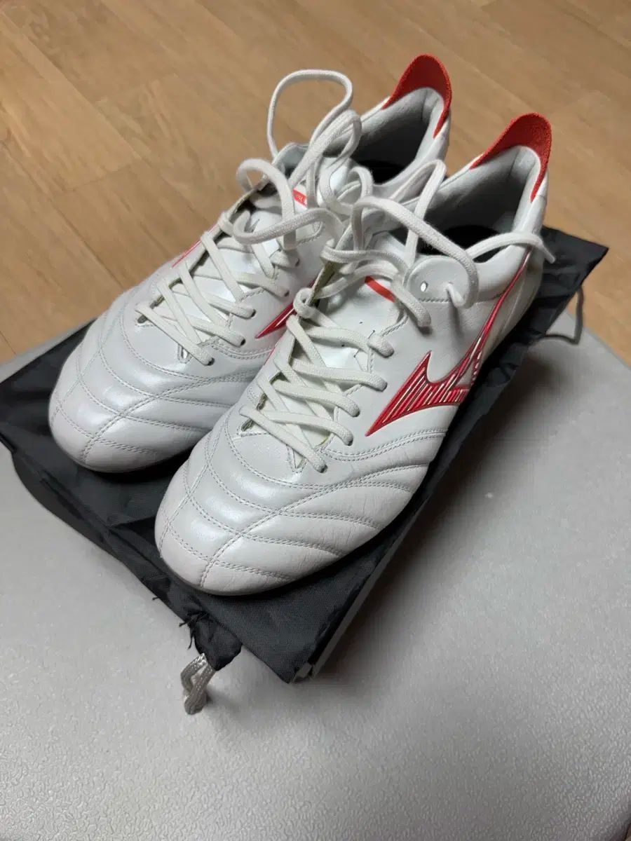 ミズノ モレリア neo4 JAPAN 26.0cm モレリア NEO 4 JAPAN」の人気商品