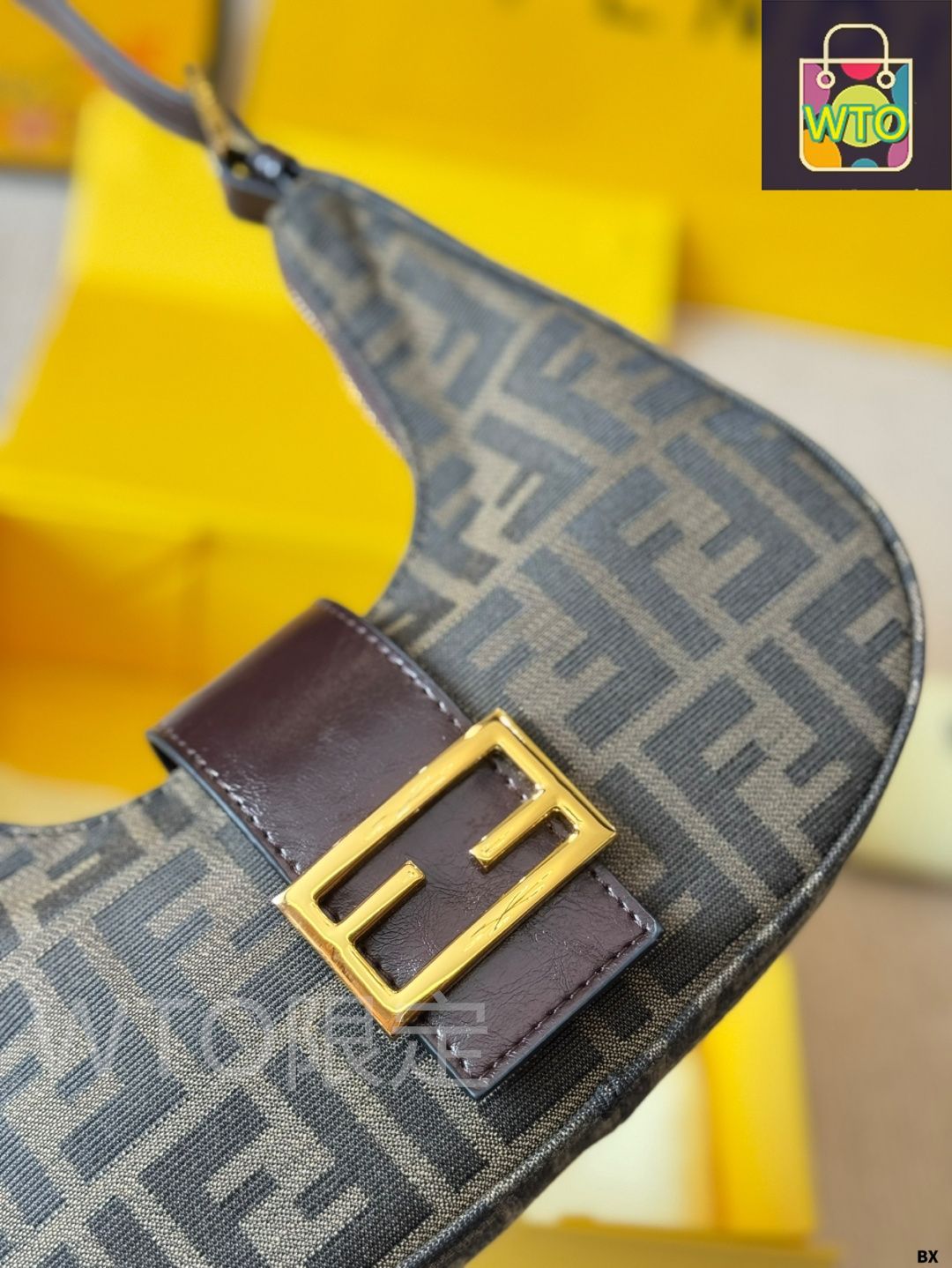 【FENDI 】フェンディ ズッカ柄 ハンドバック FENDI フェンディ ズッカ柄 モノグラム ハンドバッグ P31308V
