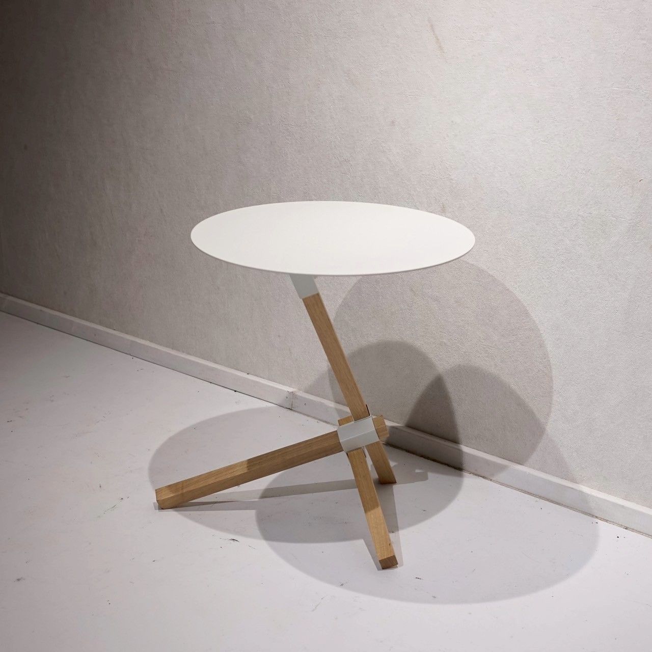 DUENDE TRE サイドテーブル / kanademono DUENDE TRE サイドテーブル – KANADEMONO