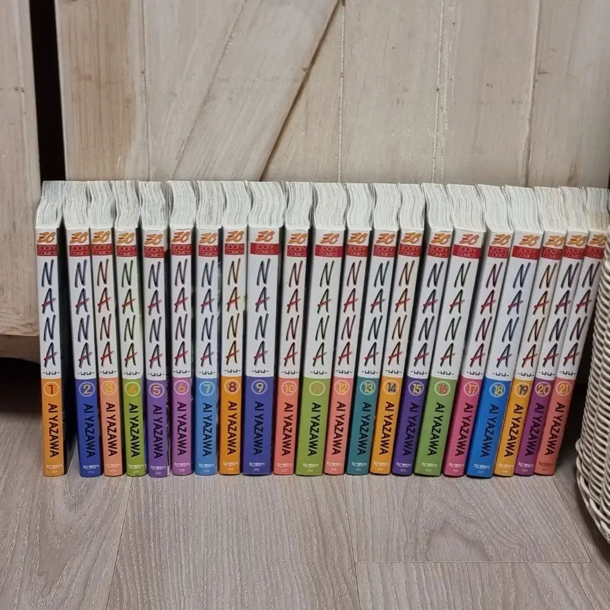 NANA まとめ　全巻　セット　コミック Amazon.co.jp: NANA - ナナ- 1-21巻 セット (りぼんマスコット