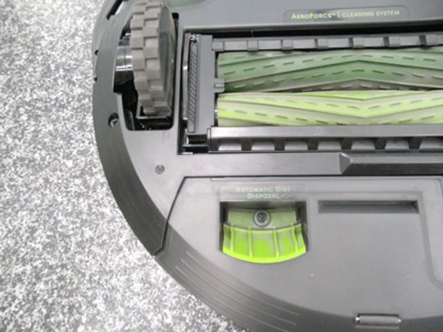 【中古品】ルンバ Roomba i3+ クリーンベース付 未使用未開封品】ロボット掃除機 ルンバ i3+ クリーンベース（自動ゴミ