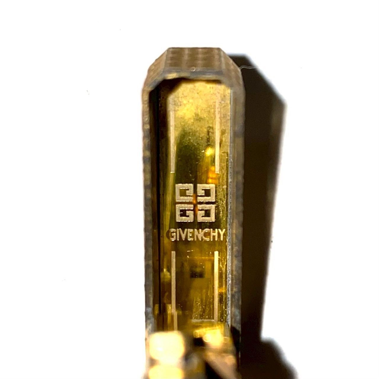 GIVENCHY - ジバンシィ 2000 ガスライター ローラー式 総柄 ロゴ ゴールドカラー GIVENCHY】2000 ローラー式 ガスライター ロゴ ゴールド/金