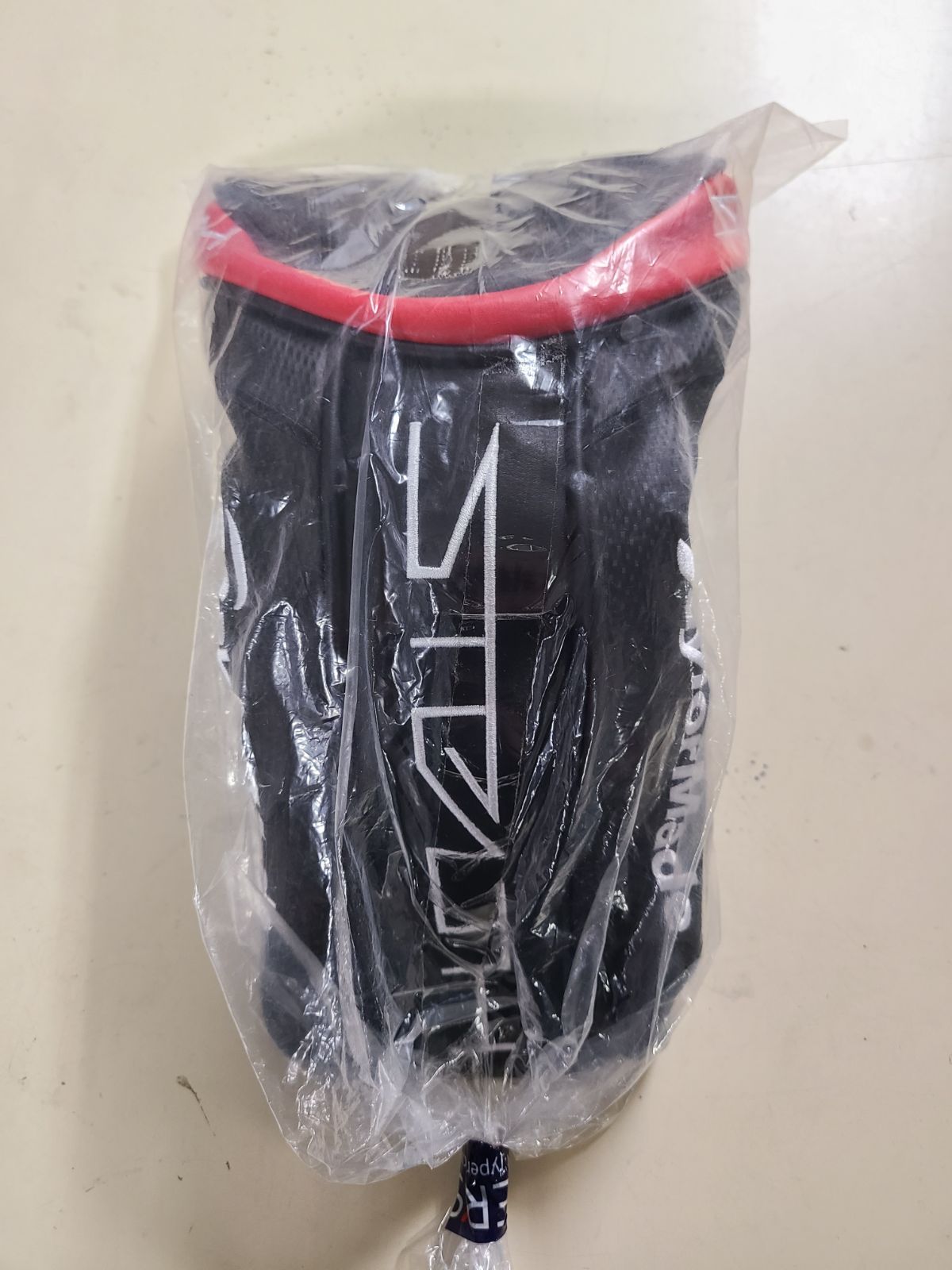 テーラーメイド ステルス ドライバーヘッドカバー（レンチ付き