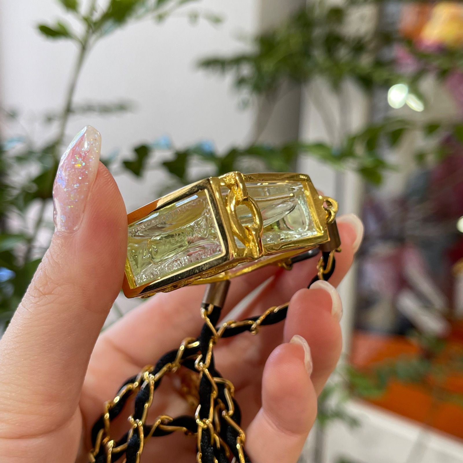 シャネル No.19 香水　ネックレス　パフュームボトル　ヴィンテージ　ゴールド 美品】CHANEL シャネル ヴィンテージ パフュームネックレス No