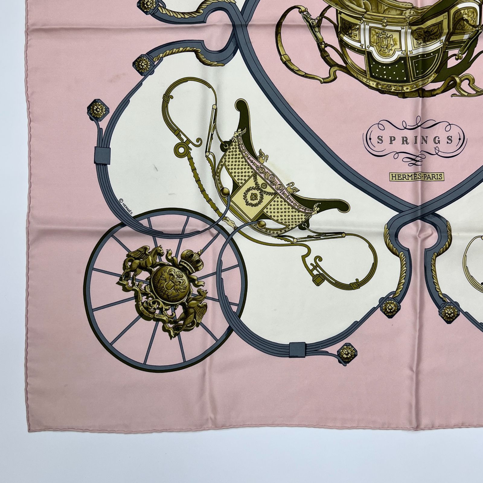 Hermès シルクスカーフ 多色使い Hermès シルクスカーフ 多色使い 楽天