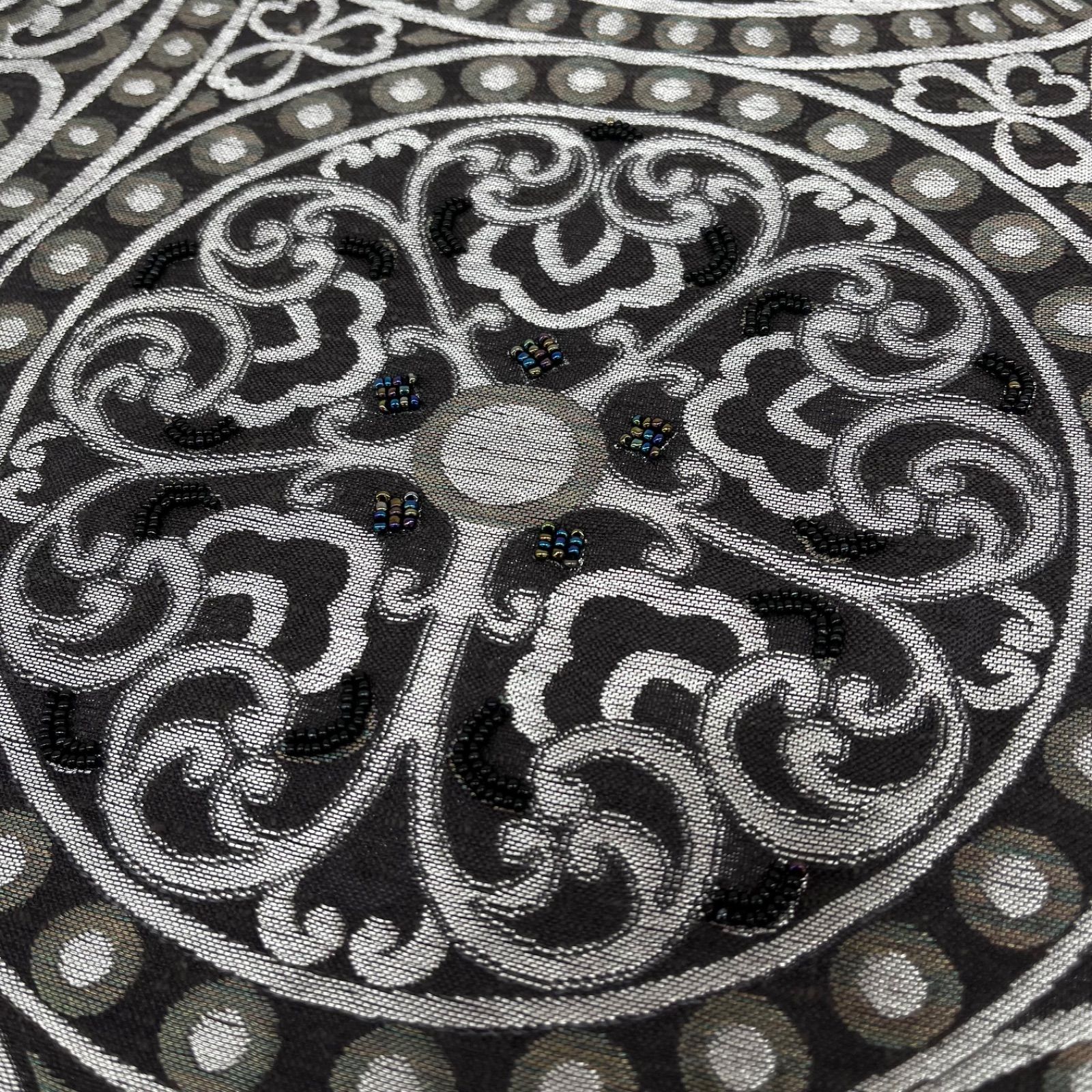 袋帯 ビーズ刺繍 スリーシーズン 正絹 六通 D040 - メルカリ