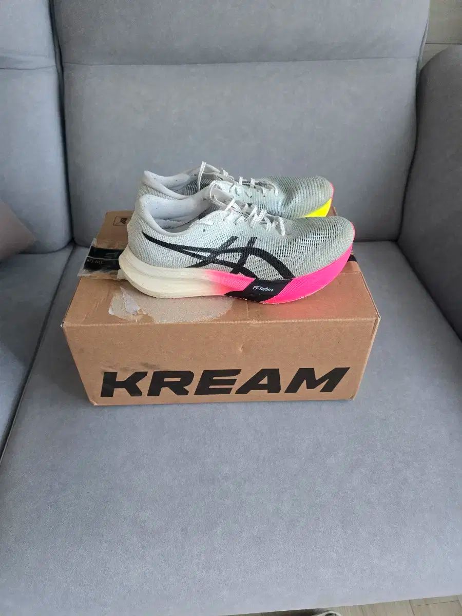 Asics アシックス メタスピード スカイ パリ