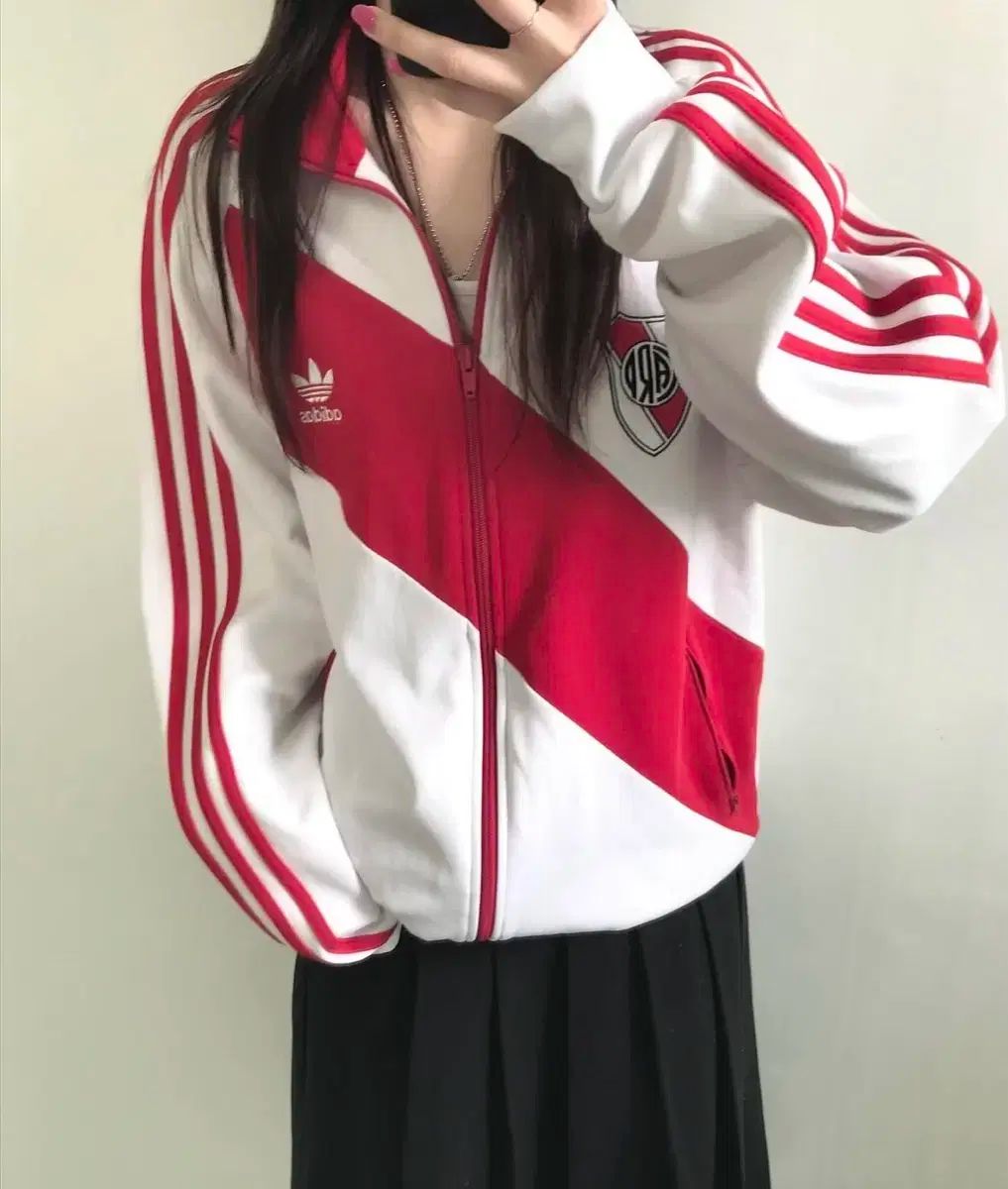 adidas アディダス 川 プレート トラックトップス 赤色