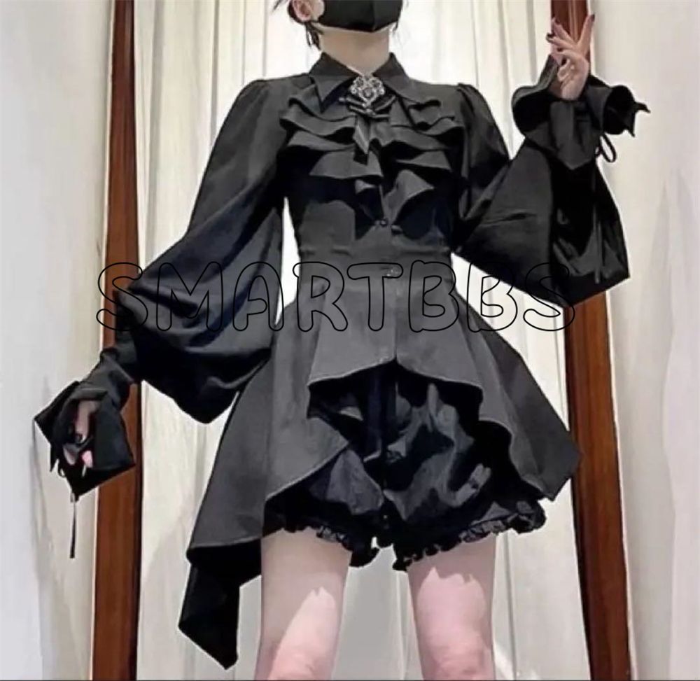 ブラックダークゴシックブラウス★パーティにも最適 ブラックダークゴシックブラウス☆パーティにも最適 - メルカリ