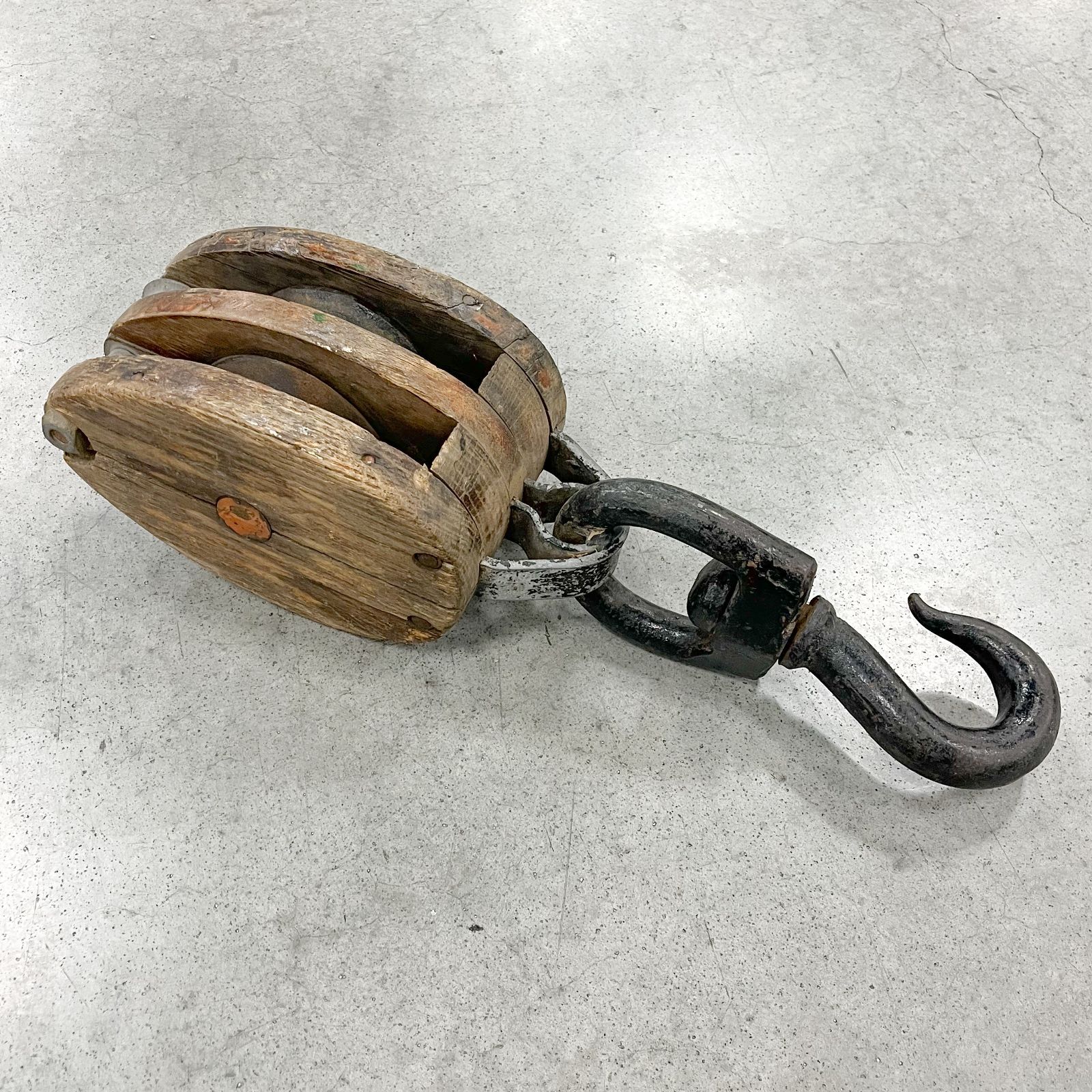 インダストリアル