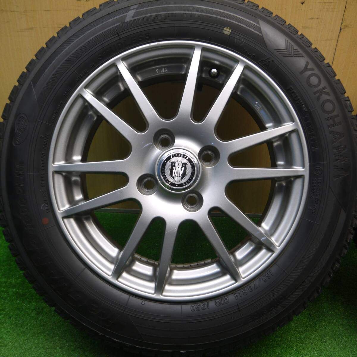 バリ溝！8.5分☆スタッドレス 165/70R14 ヨコハマ アイスガード iG50 