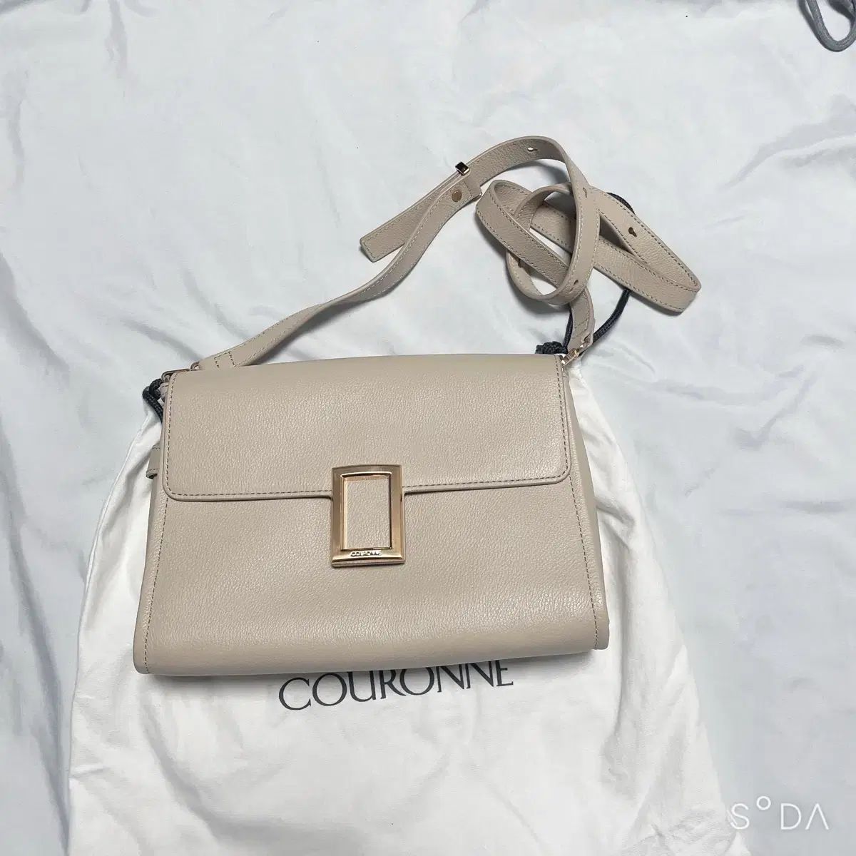 COURONNE クロンヌ バッグ ベージュ カラー クロスバック
