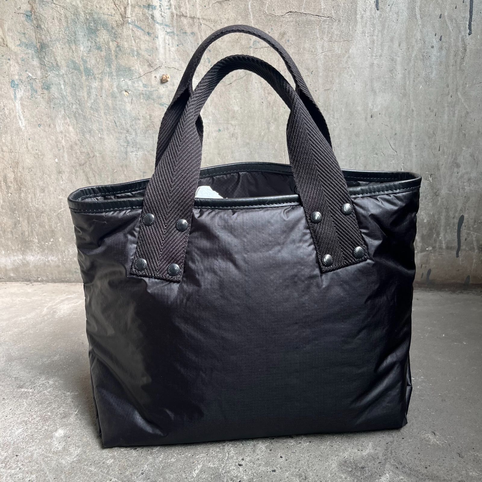 sacai ブラック トートバッグ SACAI＜サカイ＞ トートバッグ（M）（2245829）｜SACAI(サカイ