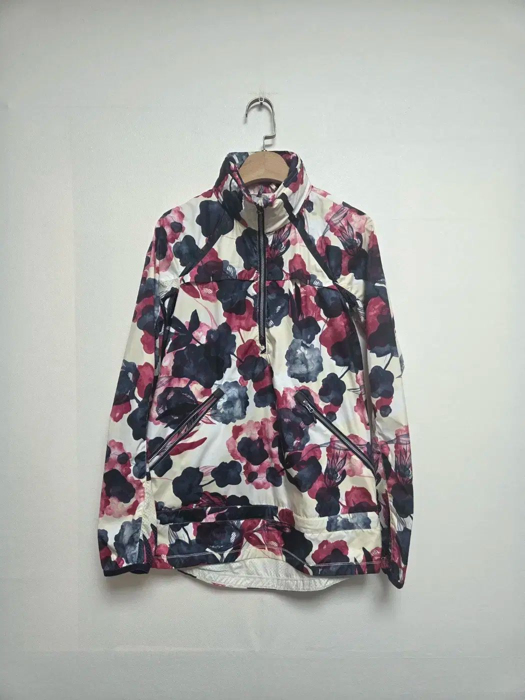 lululemon ミスティ フローラル ウィンドブレーカー ジャケット XS