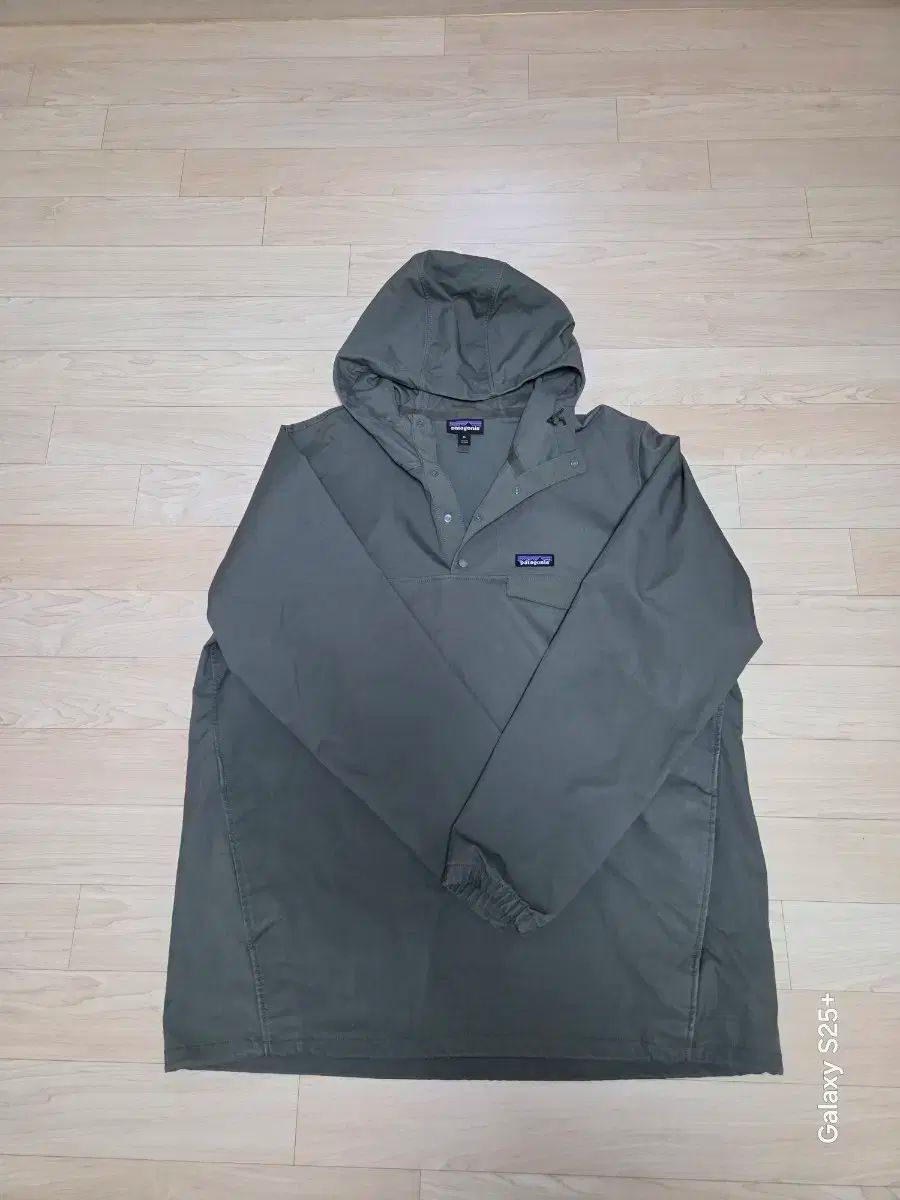 patagonia パタゴニア メープル グローブ Anorak アノラック フーディー パーカー