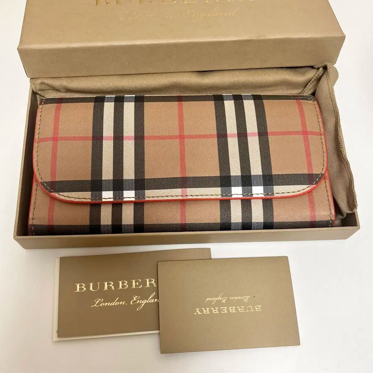Burberry(バーバリー) ヴィンテージ チェック ハルトン 長財布 