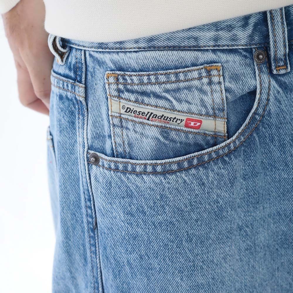 【新品・国内即発】DIESEL A06925 09I29 01 1996 D-SIRE デニム Women's Relaxed Jeans | Light blue | Diesel 1996 D-Sire