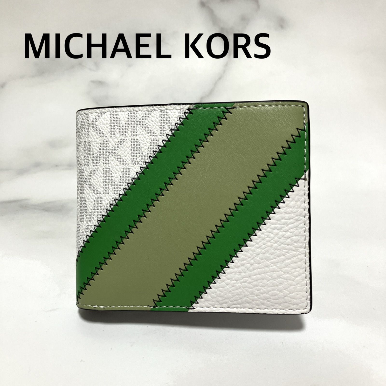 新品》MICHAEL KORS グリーン レザー 折り財布 新品》MICHAEL KORS グリーン レザー 折り財布