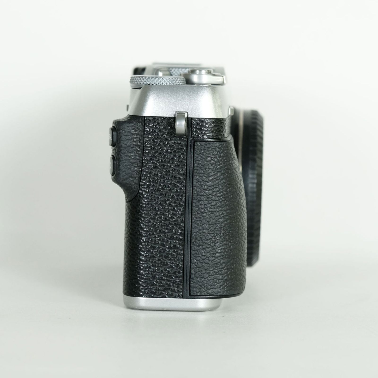 良品｜バッテリー2個＋おまけ多数] FUJIFILM X-E3 [ボディ シルバー