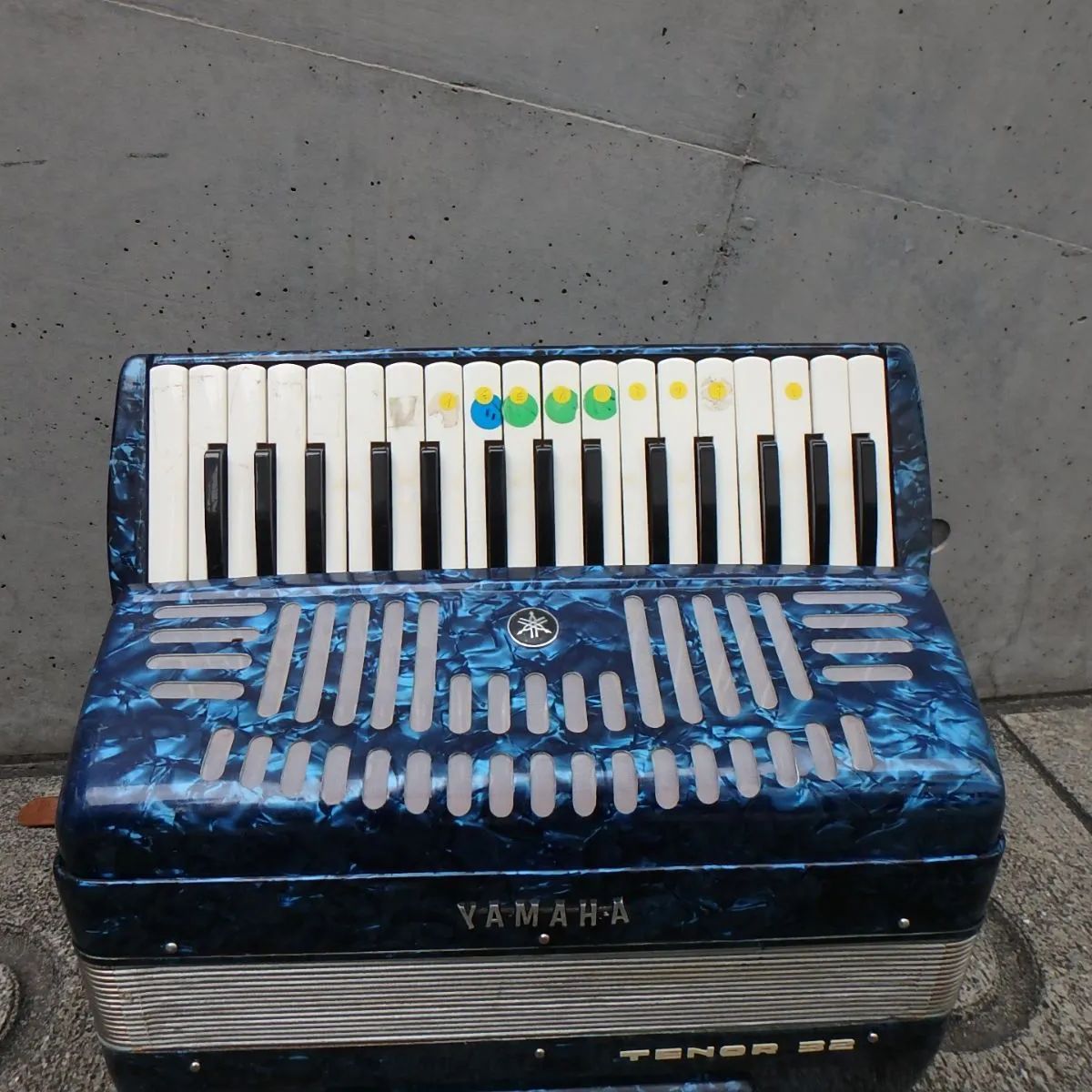 YMAHA ヤマハ アコーディオン tenor-32 ケースつき 楽器 学校備品 音楽