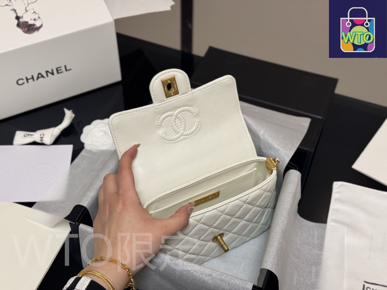 25C 大人気 ケリー【CHANEL】大人可愛い♡ ホワイト バッグ Chanel 25 ミディアム ハンドバッグ、グレインド カーフスキン