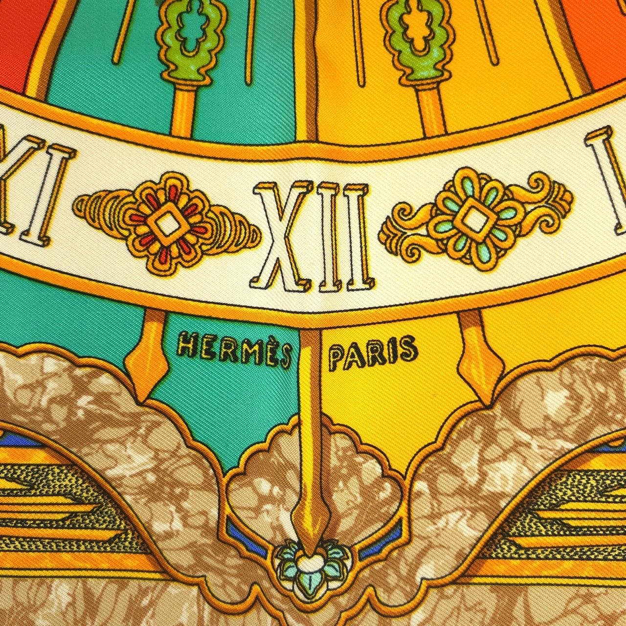 エルメス　HERMES　スカーフ　プリーツ　今日一日を楽しむ 美品 HERMES エルメス カレ カーペディエム 今日一日を楽しむ