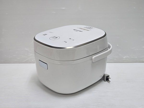 SHARP　シャープ　3合炊き炊飯器  KS-CF05D　中古　リサイクルショップ宮崎屋住吉店24.6.7K 中古品】 シャープ SHARP マイコン式 炊飯器 3合炊き KS-CF05D-W 2022