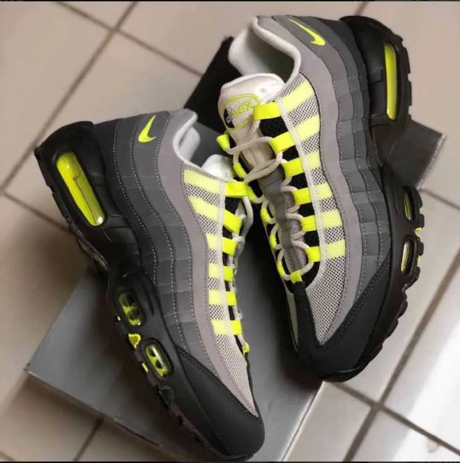 新品NIKE ナイキ スニーカー 554970-071 AIR MAX 95 エアマックス OG ローカット スニーカー グレー系 イエロー系