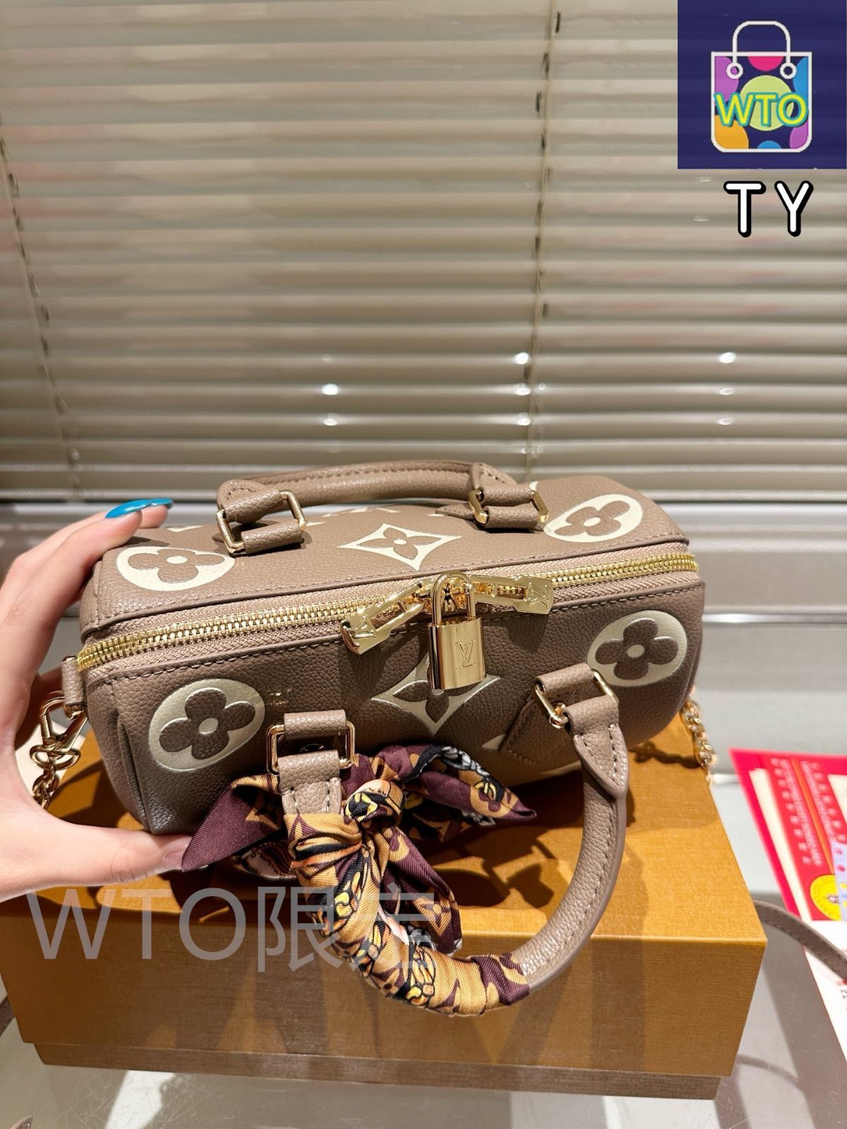 SARA♡　Louis Vuitton 正規品 エピレザー 今日特価】Louis Vuitton Speedy 20cm ピローバッグ（オリジナル