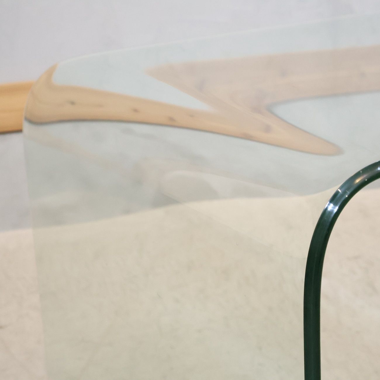 サターン ガラス