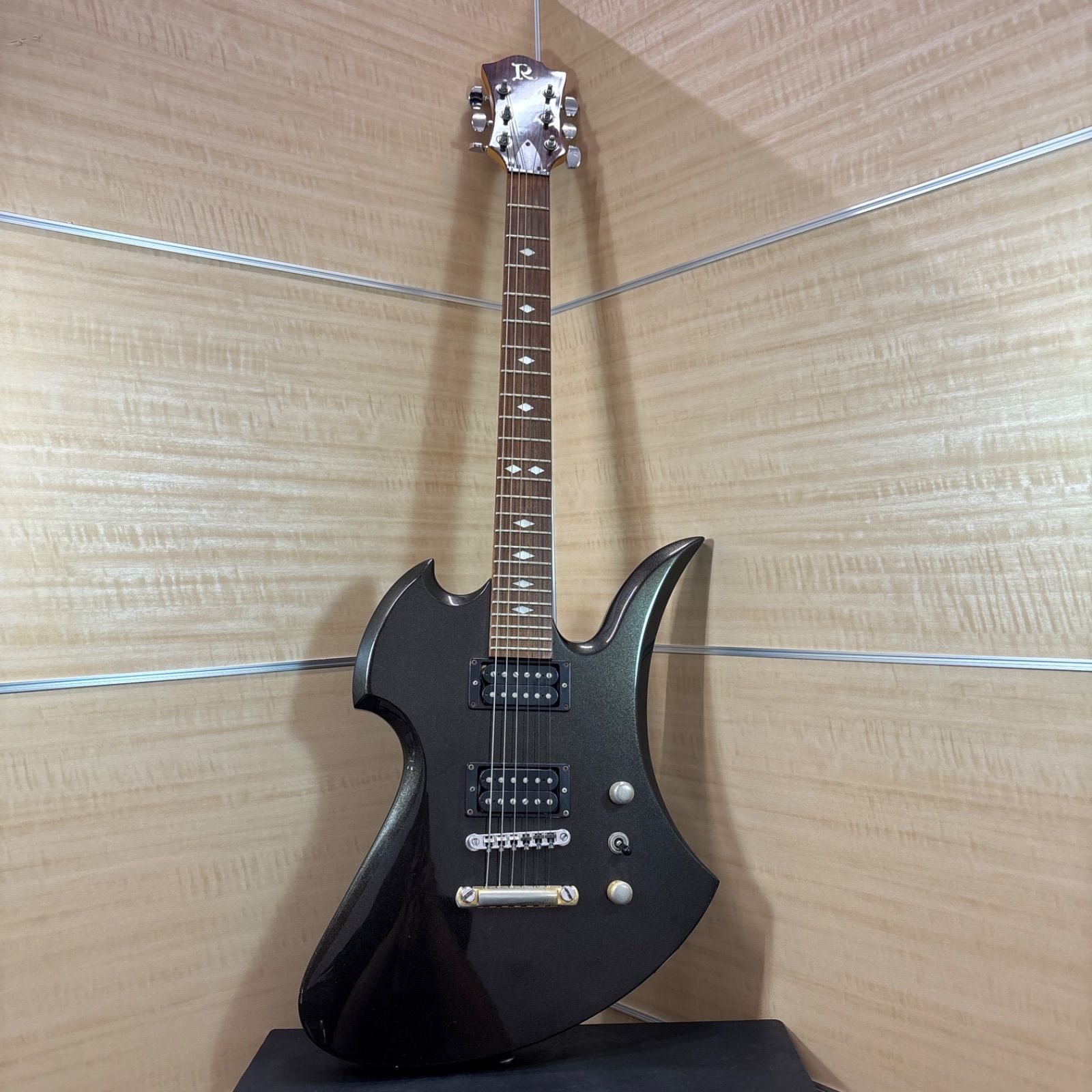 B.C.Rich モッキンバード/エレキギター/ケース/スタンド付き