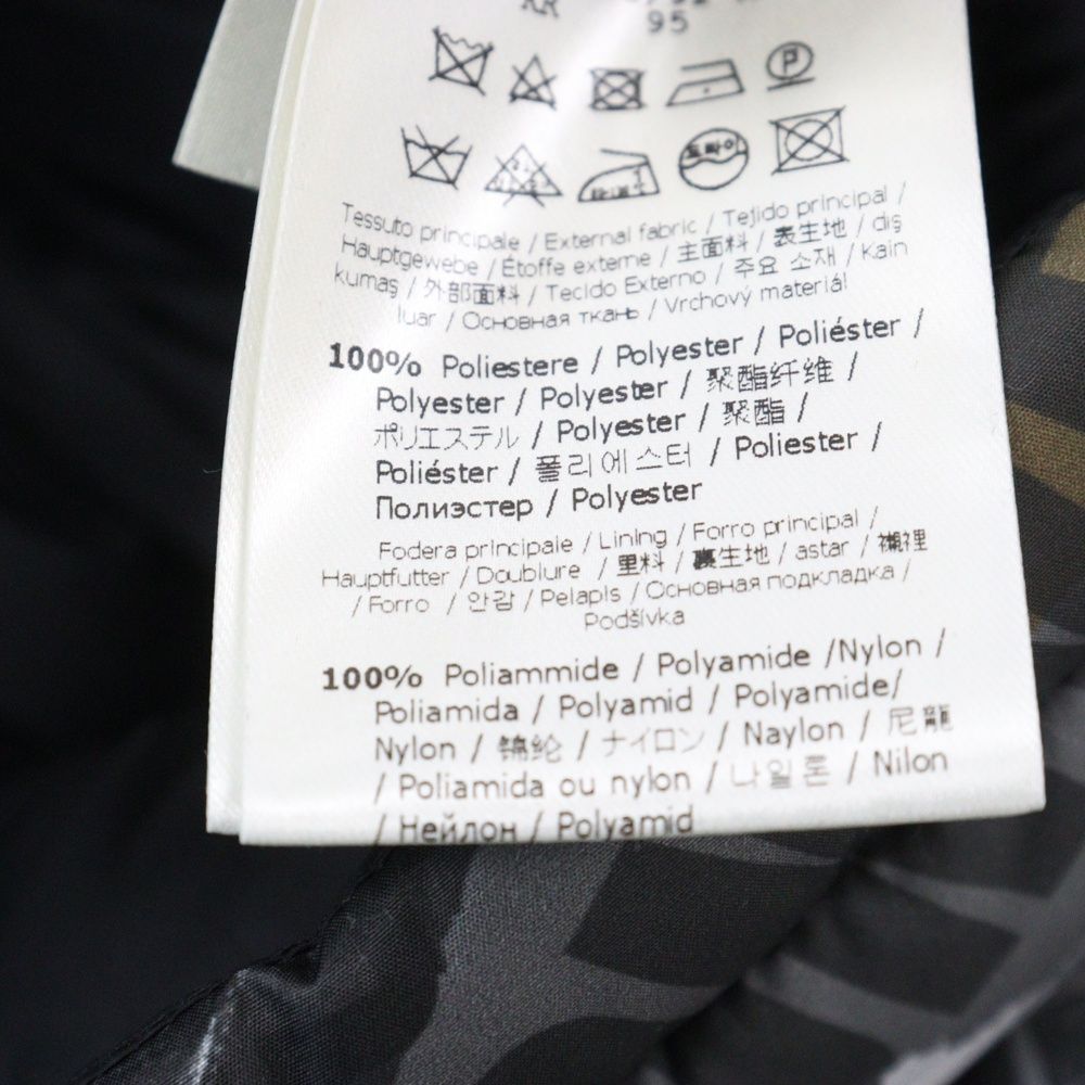 FENDI フェイクニュース ジップパファージャケット マルチカラー FENDI フェイクニュース ジップパファージャケット マルチカラー