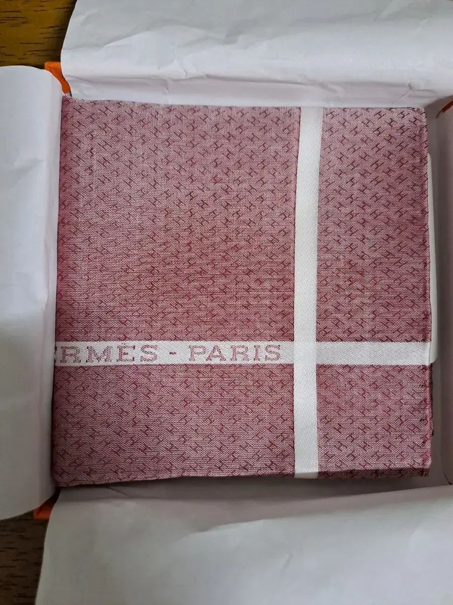 新品未使用品HERMES ピンク Hロゴ ハンカチ HERMES ピンク Hロゴ タオルハンカチ - メルカリ