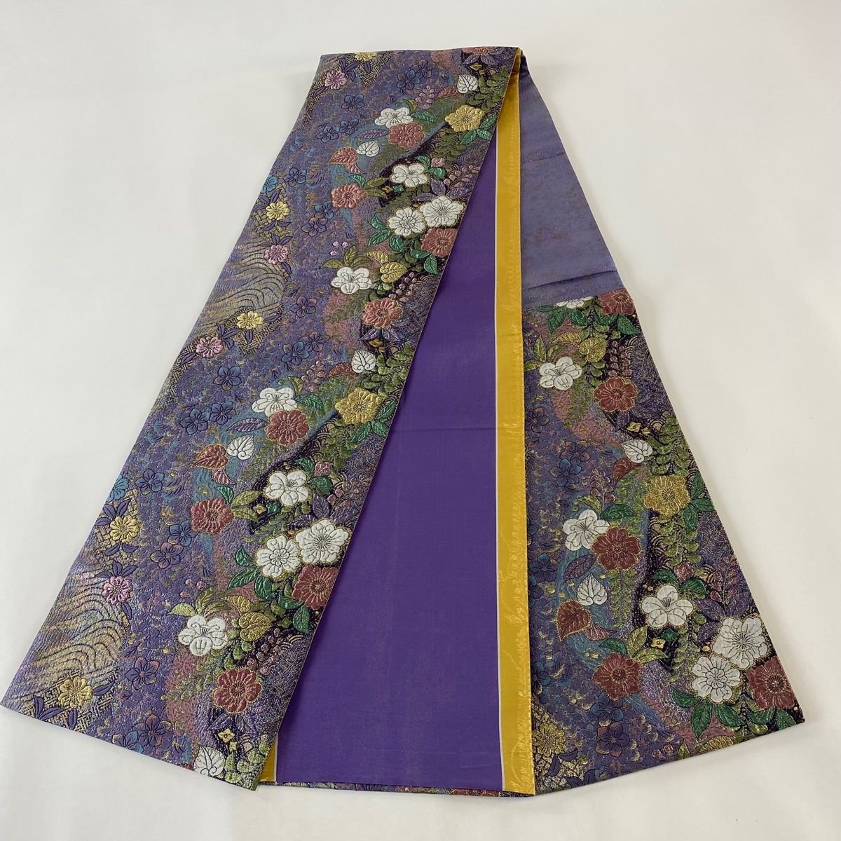 袋帯 秀品 やまと 振袖向き 辻が花 椿 箔 紫 六通 正絹 【中古