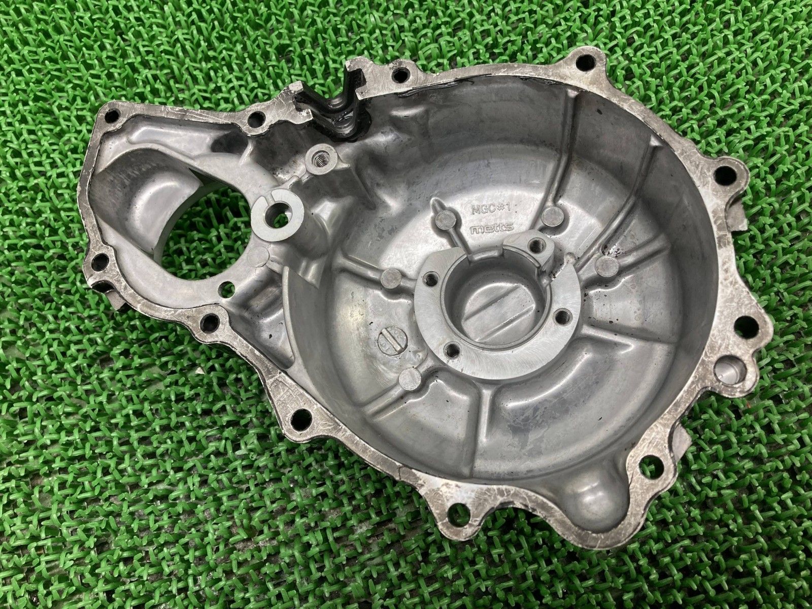 ペイント素材に 割れ欠け無し