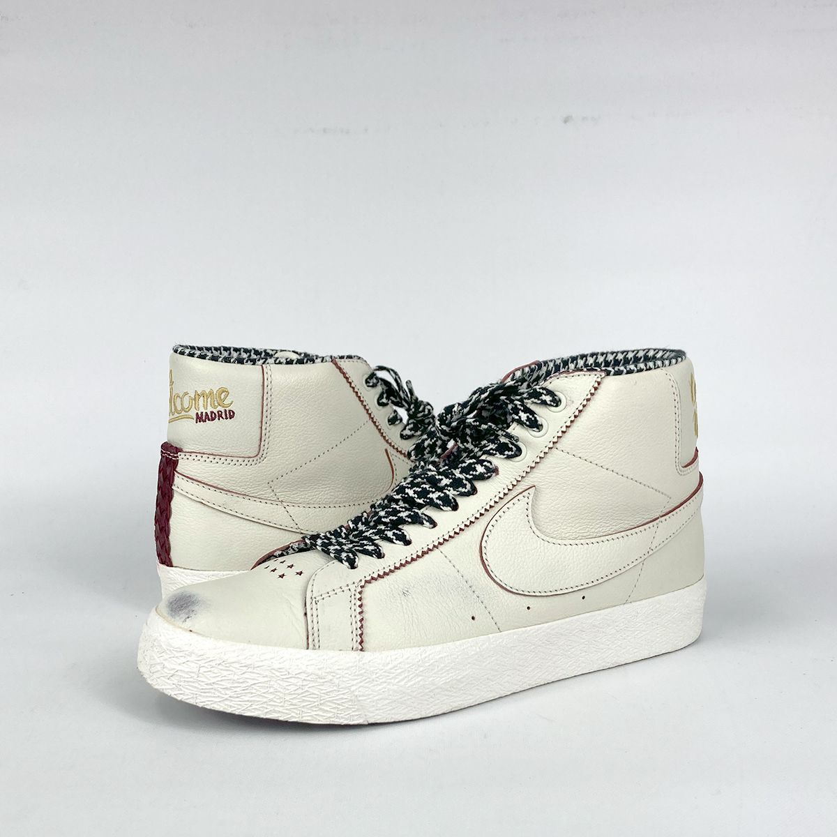 NIKE SB ZOOM BLAZER MID QS x WELCOME SKATEBOARDING MADRID