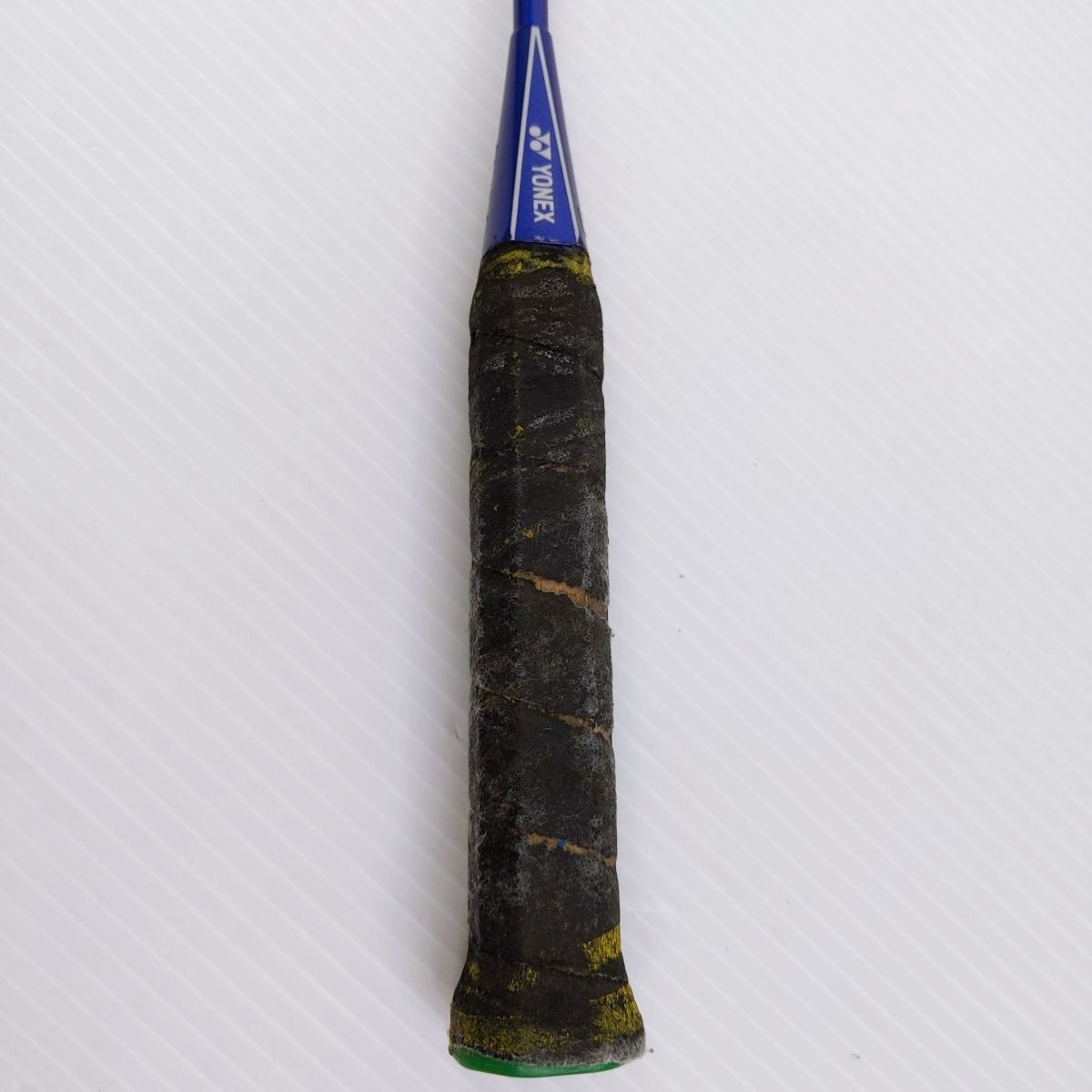 ヨネックス　バトミントンラケットAEROTUS 40  極美品ケース付 ヨネックス YONEX AEROTUS 40 バドミントン ラケット ケース付き
