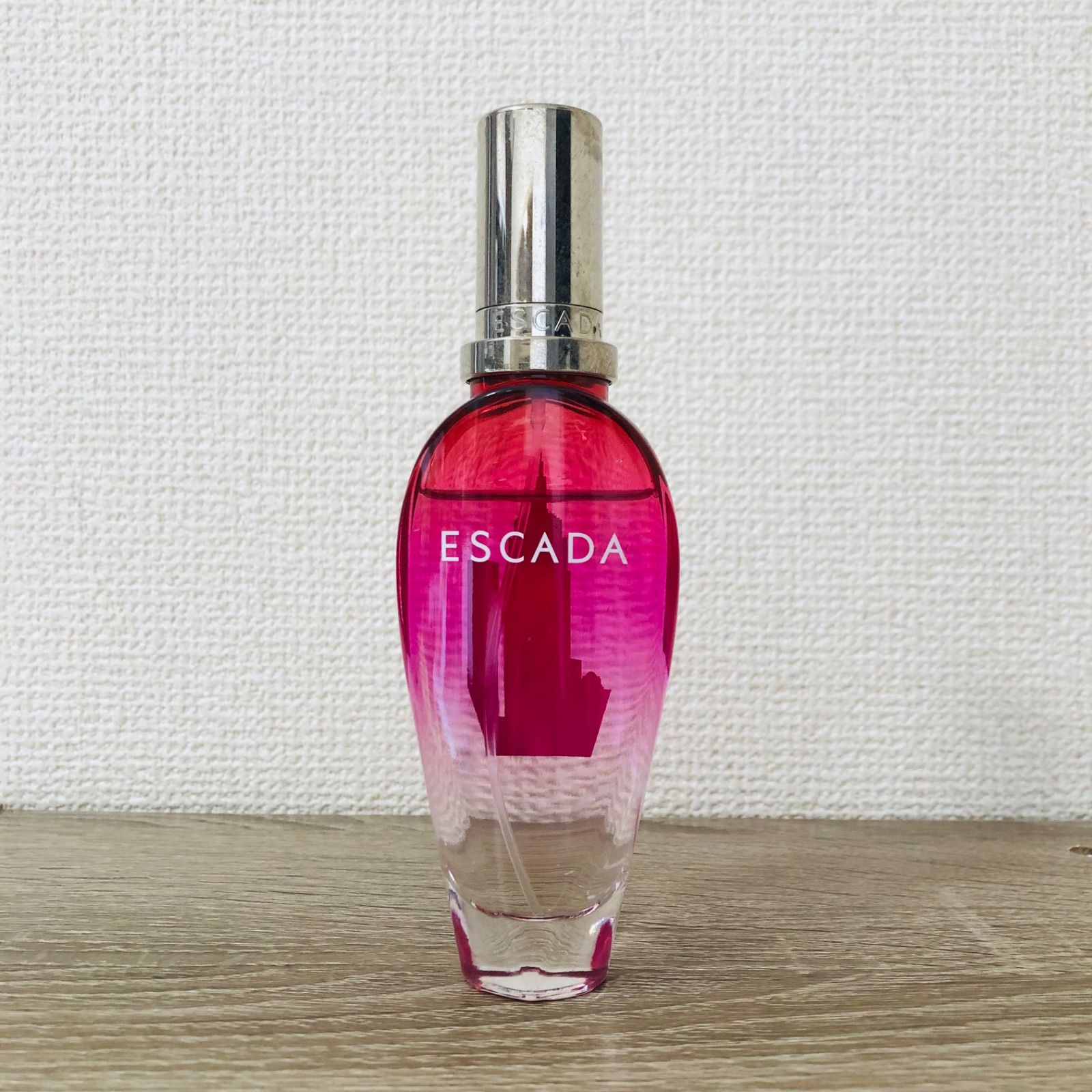 【新品】エスカーダ セクシー グラフィティ オードトワレ 100ml エスカーダ セクシーグラフィティ 100ml香水 オードトワレ
