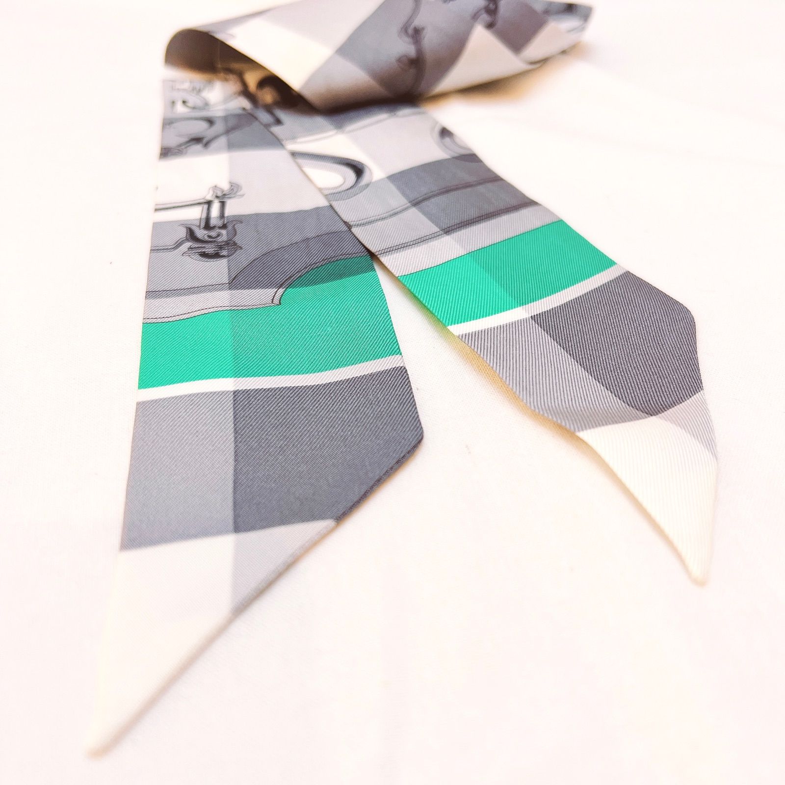 エルメス HERMES ツイリー モール・エ・グルメット・ヴィシー グレー HERMES】エルメス ツイリー モール・エ・グルメット・ヴィシー