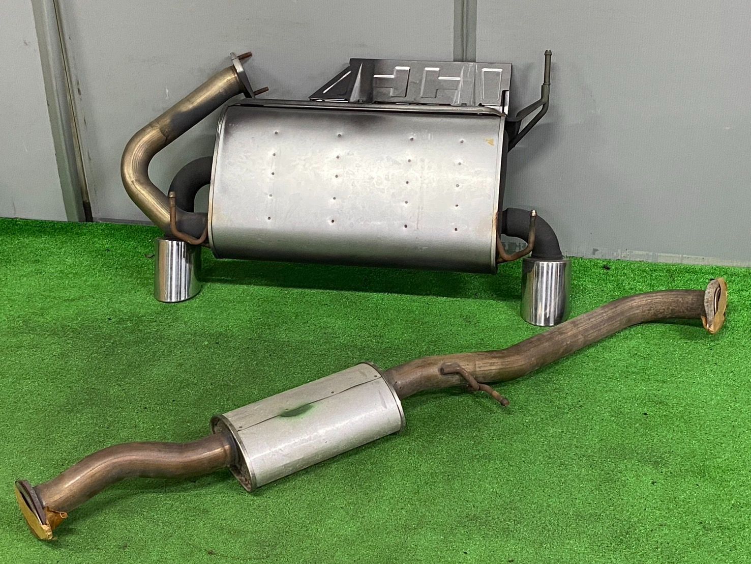 即決品 ニッサン Z33 フェアレディZ 純正 マフラー リアピース 車検 純正戻し 交換 修理 ノーマル