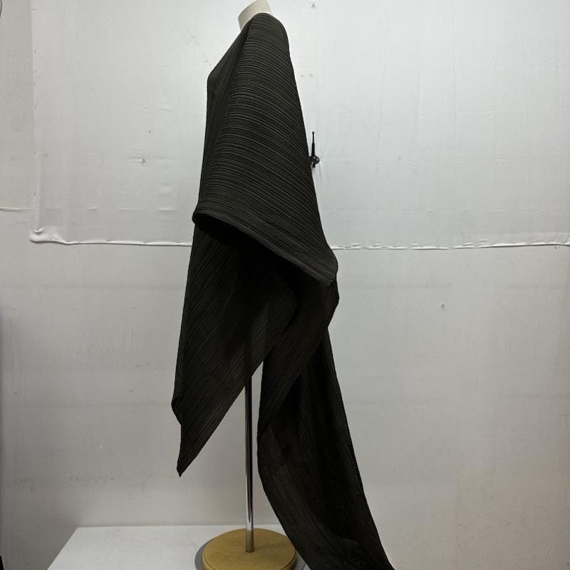 PLEATS PLEASE プリーツプリーズ 変形ワンピース デザインポンチョ PLEATS PLEASE ISSEY MIYAKE - PLEATS PLEASE ISSEY MIYAKE