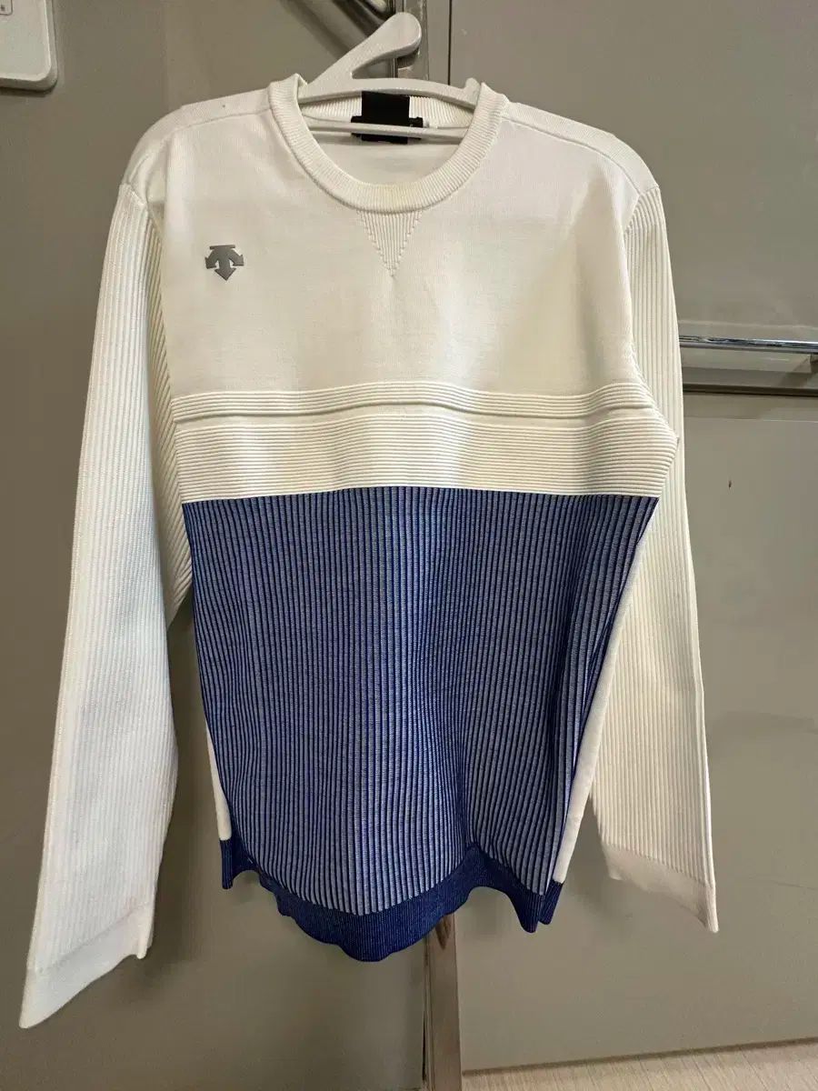 デサントゴルフ₍DESCENTE GOLF ホワイト|ネイビー ストライプ ニット 100 サイズ